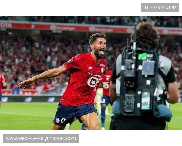 吉鲁高点头槌打破僵局AC米兰领先