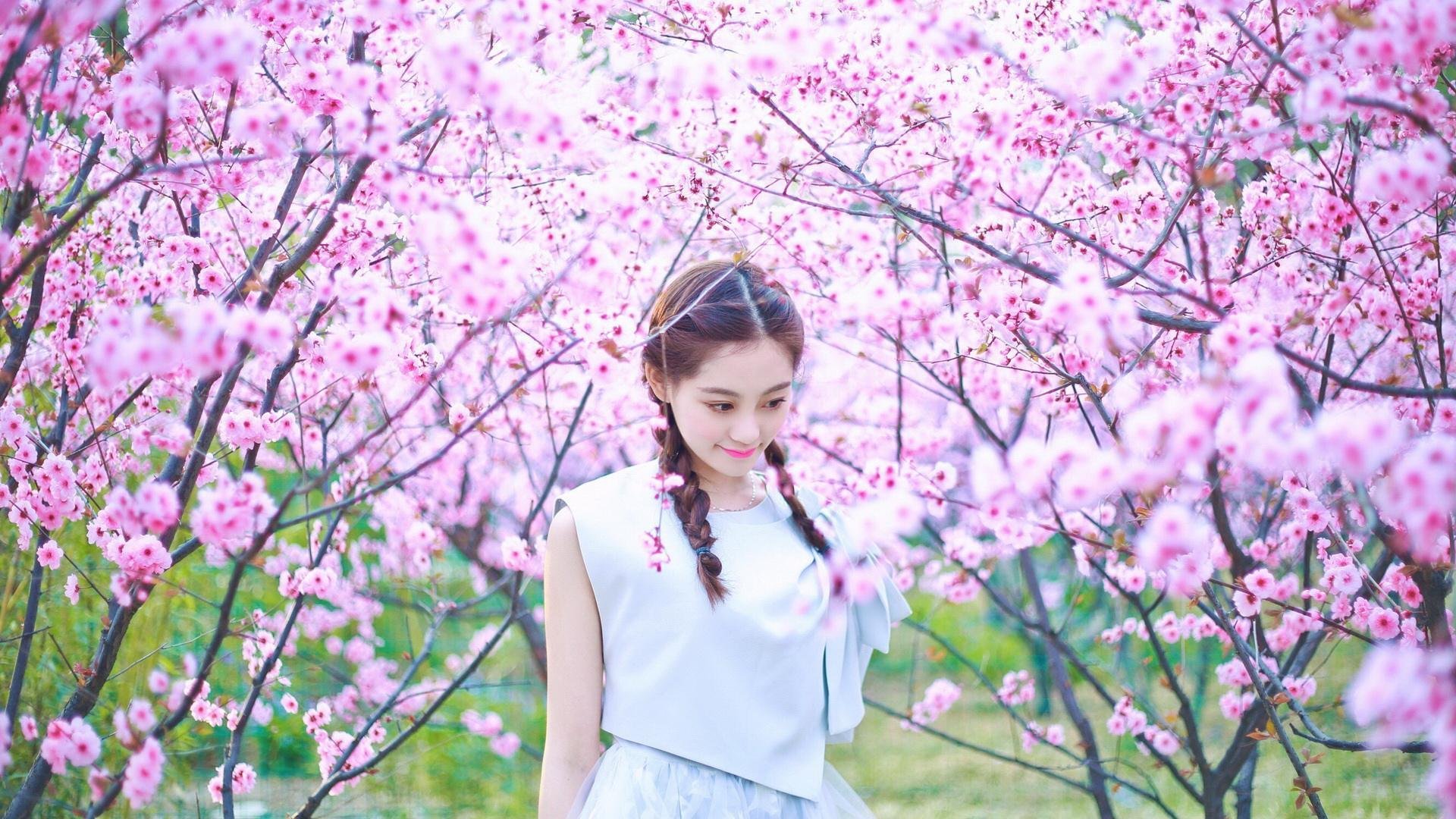 球队是否通过中场站位压制对手后场出球节奏,足球中场如何防守