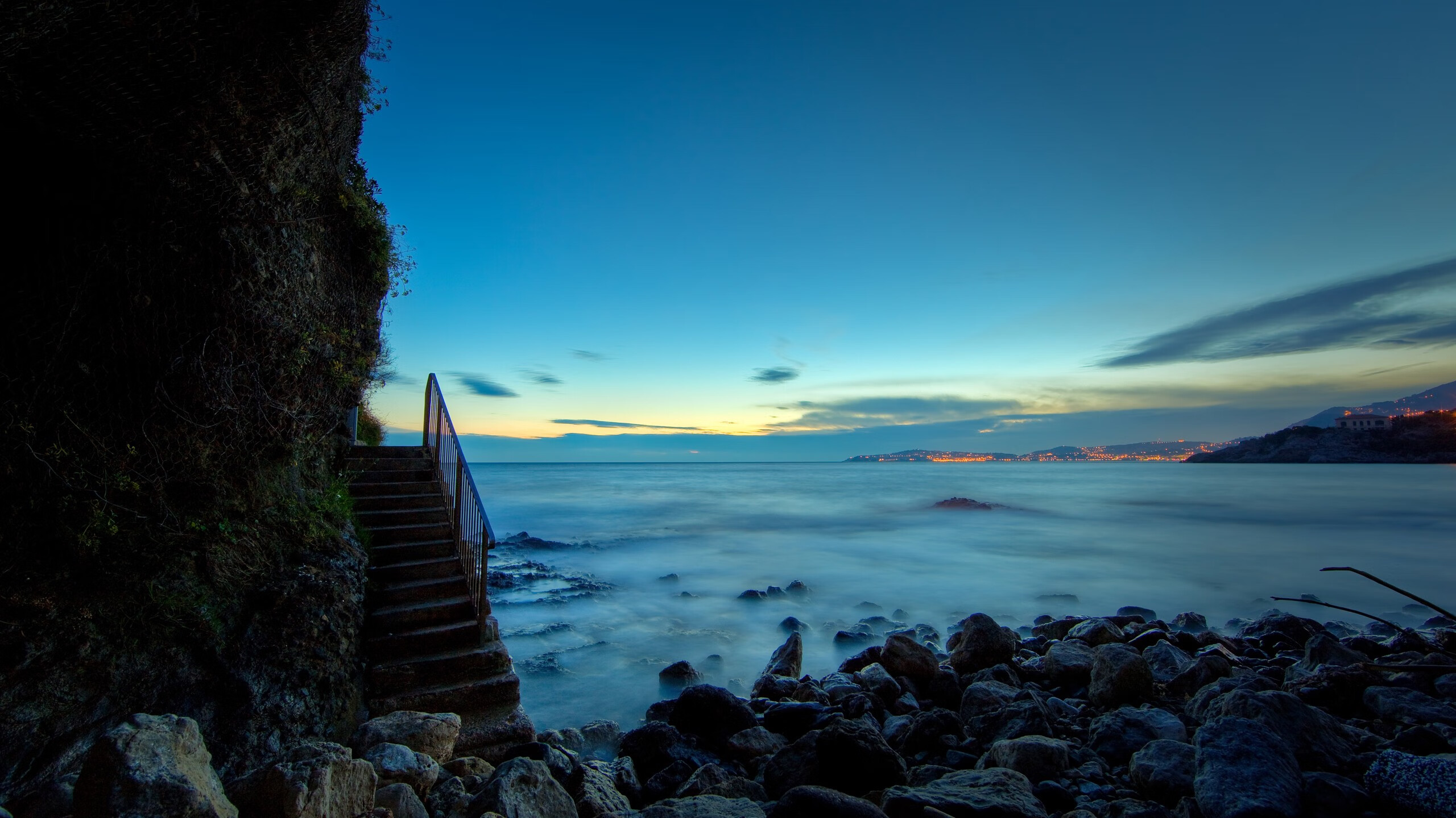 开云app-篮网助教解读球队新战术变化逻辑，篮网队助教团队